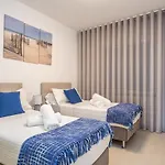 Apartment Blue Paradise