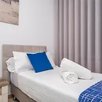 Apartment Blue Paradise