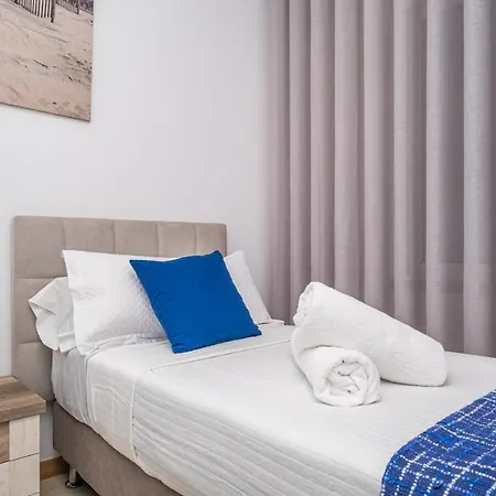 Apartment Blue Paradise